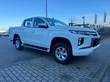 Mitsubishi L200 Basis Doppelkabine 4WD - weiße Mitsubishi L200