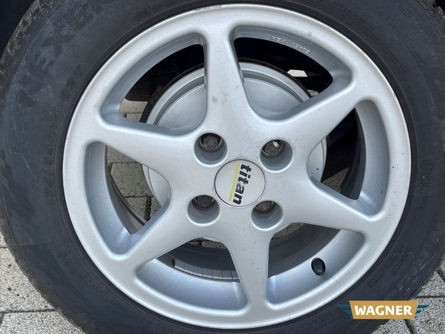 Fahrzeugabbildung Renault Clio II Campus Je t aime 1.2 HU/AU NEU