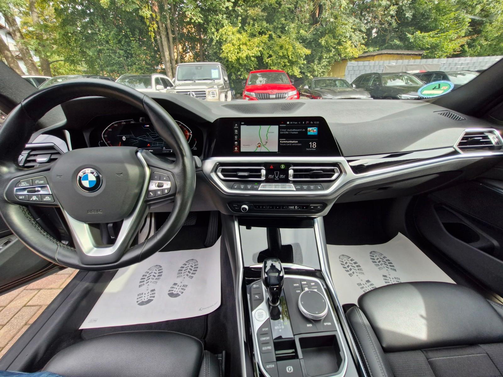 BMW 320d Touring  LED 2. Hand Sitzheiz Pano Laser