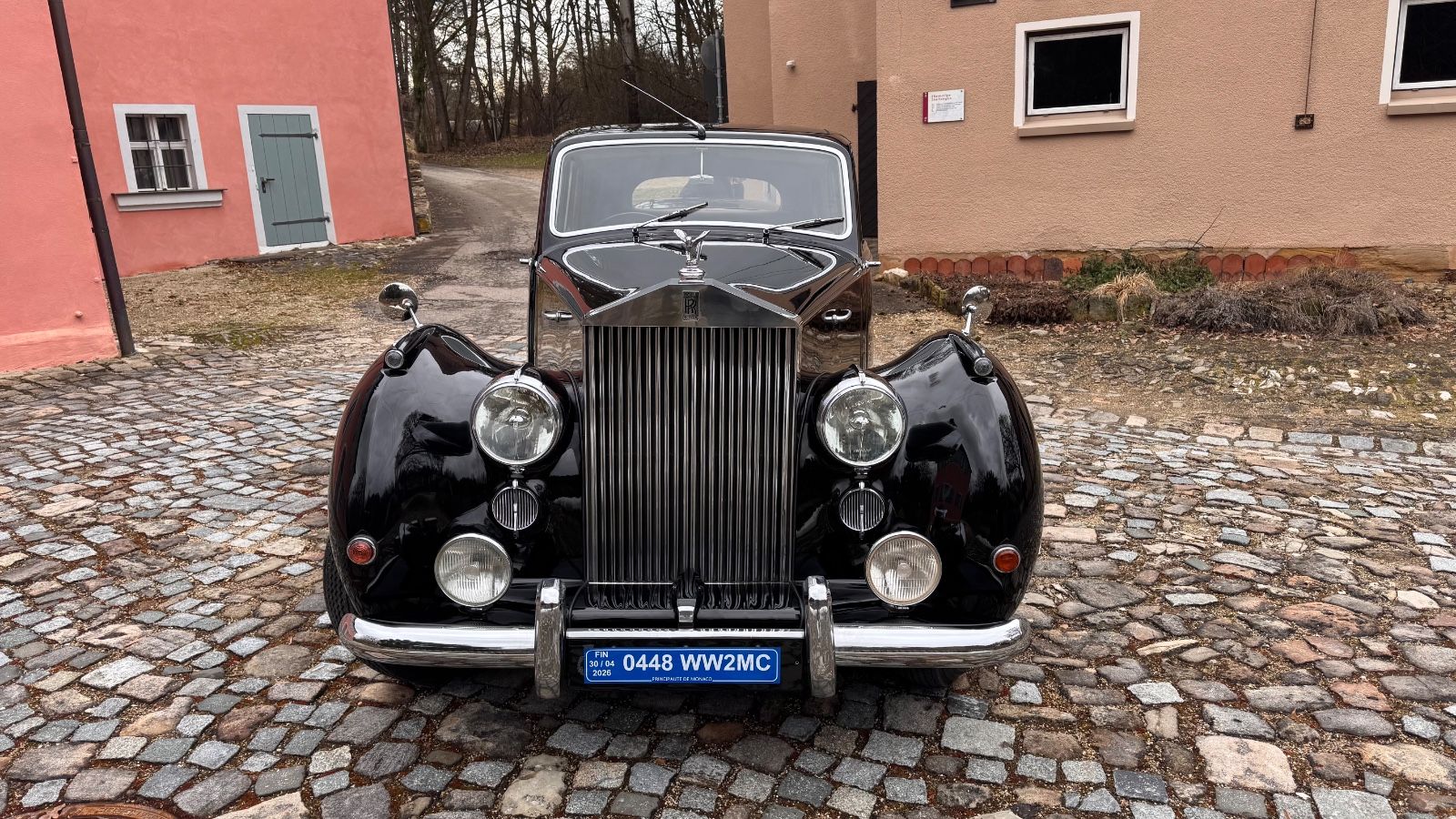 Rolls-Royce Silver Dawn 5