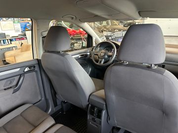 MYAUTOCENTER – Gebraucht- und Jahreswagen mit Werkstattservice in Pfaffenhofen Volkswagen Touran *7-SITZER*TÜV 827*2-ZONEN*PDC*DACHRELING