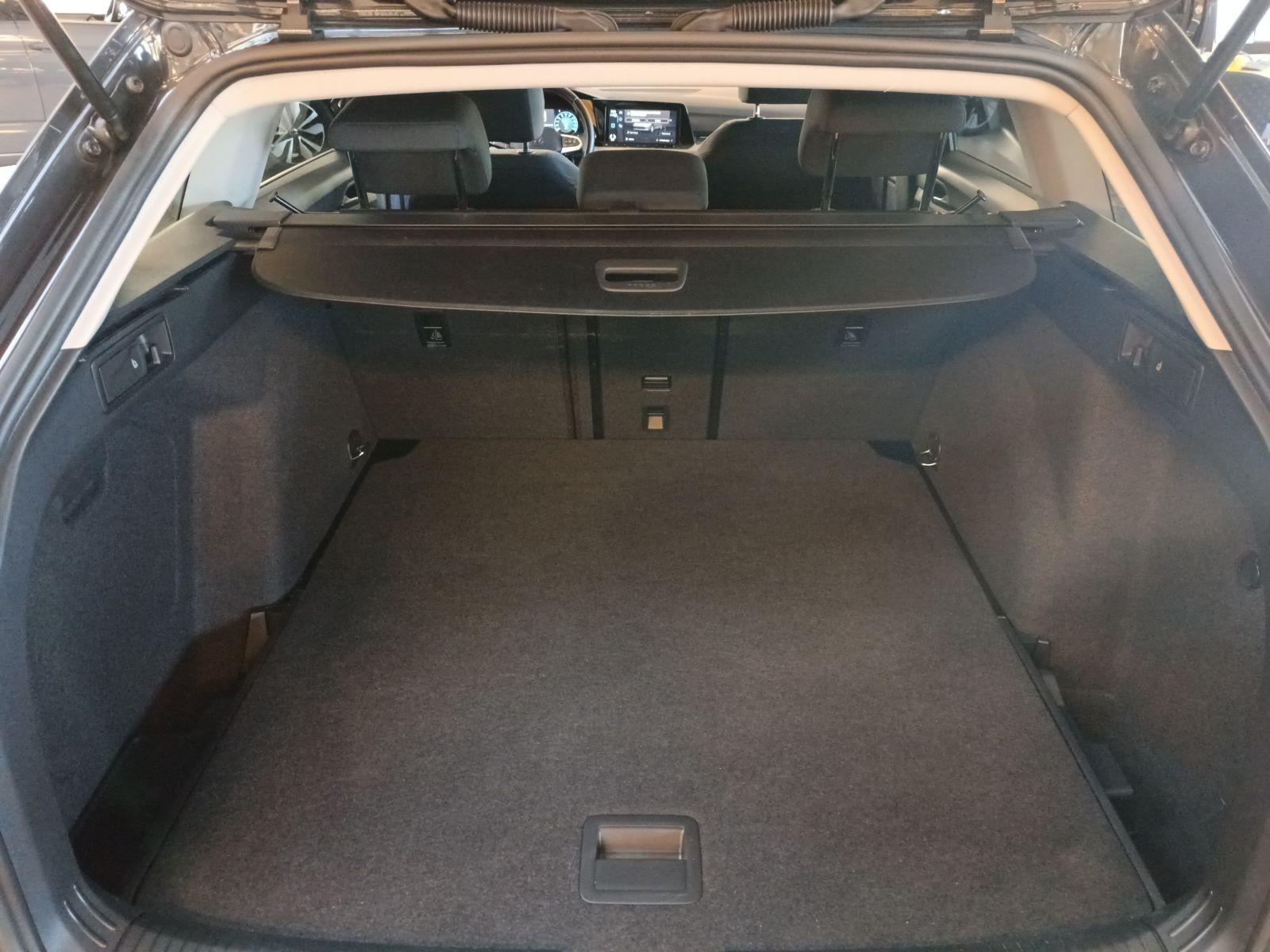 Volkswagen Golf VIII Variant 1.5 eTSI Life DSG *ACC*SHZ*, миниатюра 7