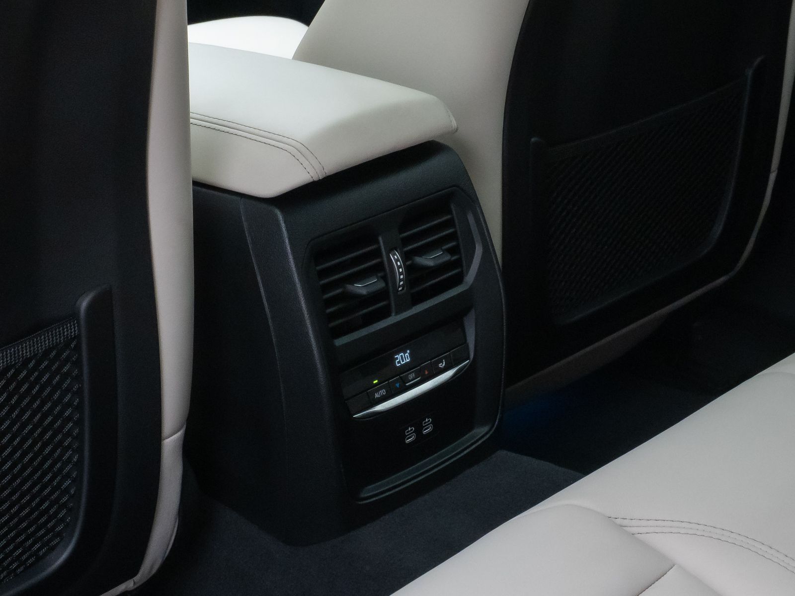 Fahrzeugabbildung BMW i4 M50 Gran Coupé 360°Glasdach Laser HUD DAB H/K