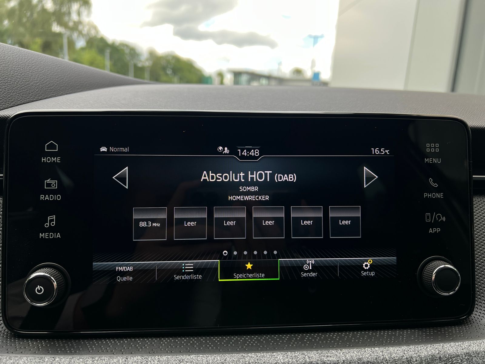 Fahrzeugabbildung SKODA Kamiq Balance 1.0 TSI DSG *Black Style,AHK,Matri