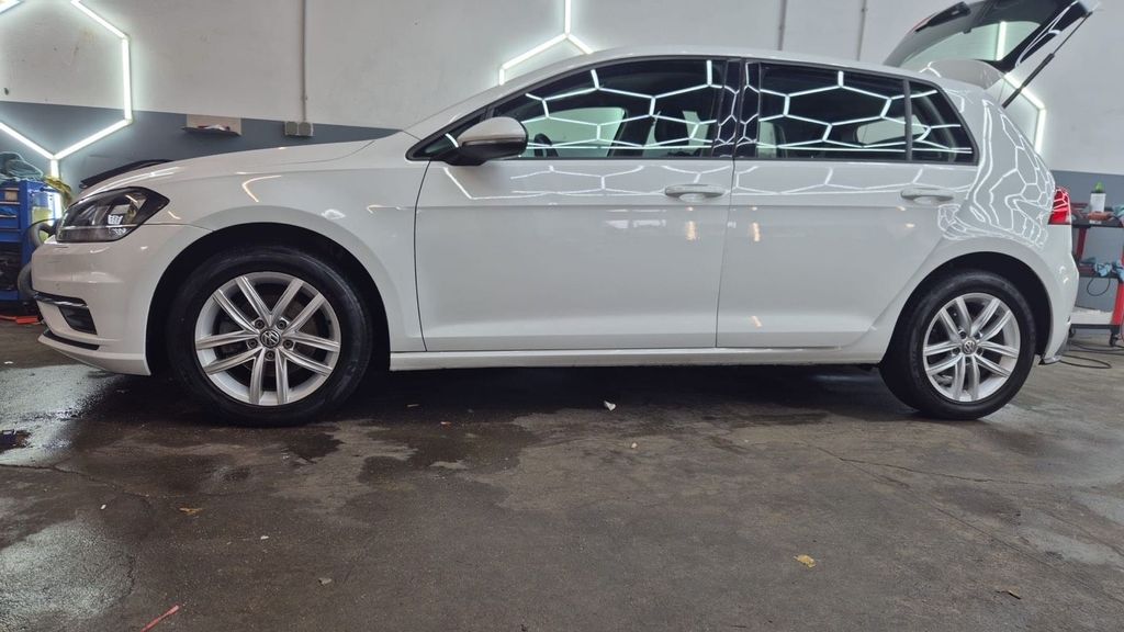 Image of Volkswagen Golf
