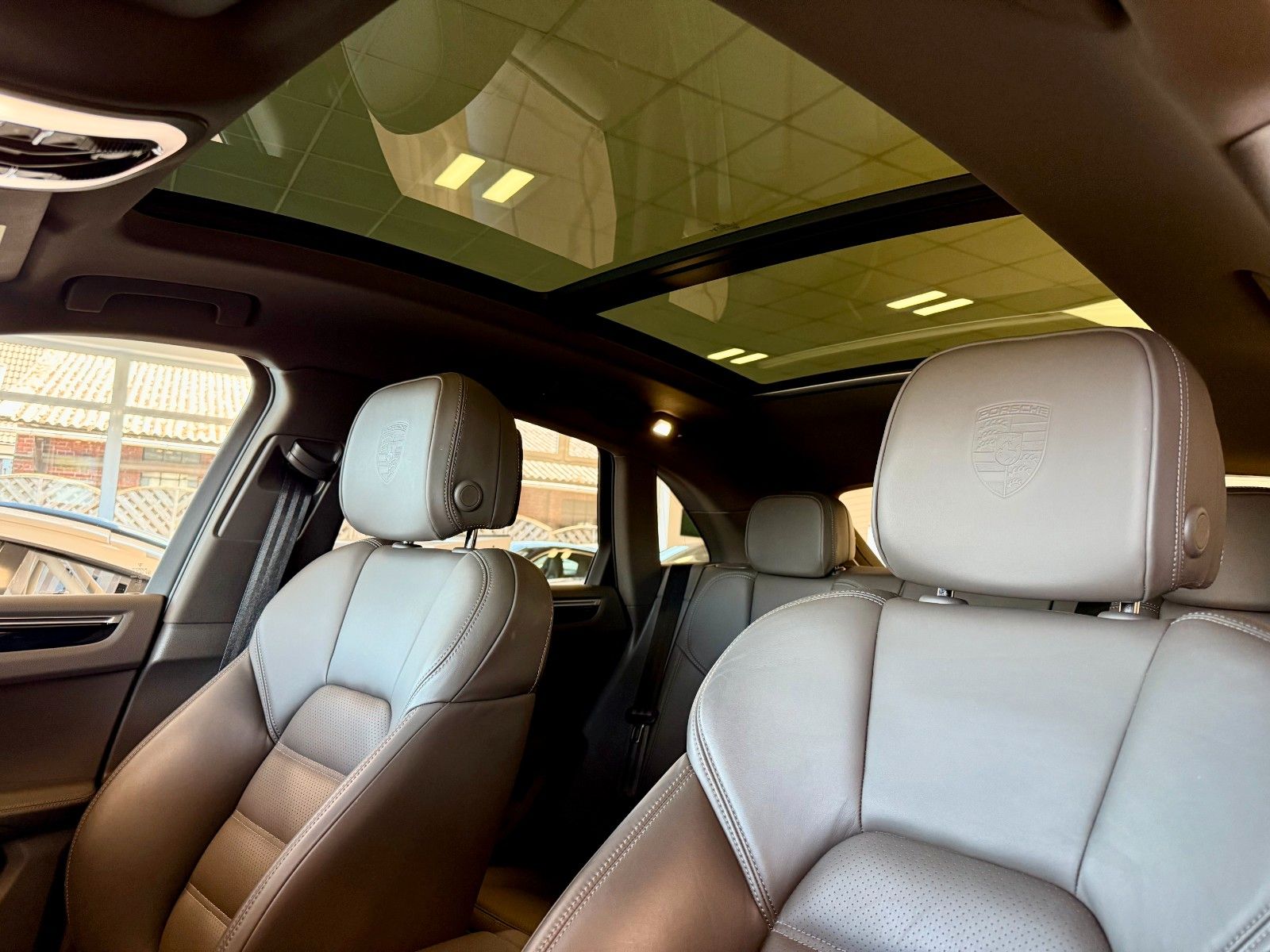 Fahrzeugabbildung Porsche Macan S Luftfederung/Sportabgas/Panorama/Keyless