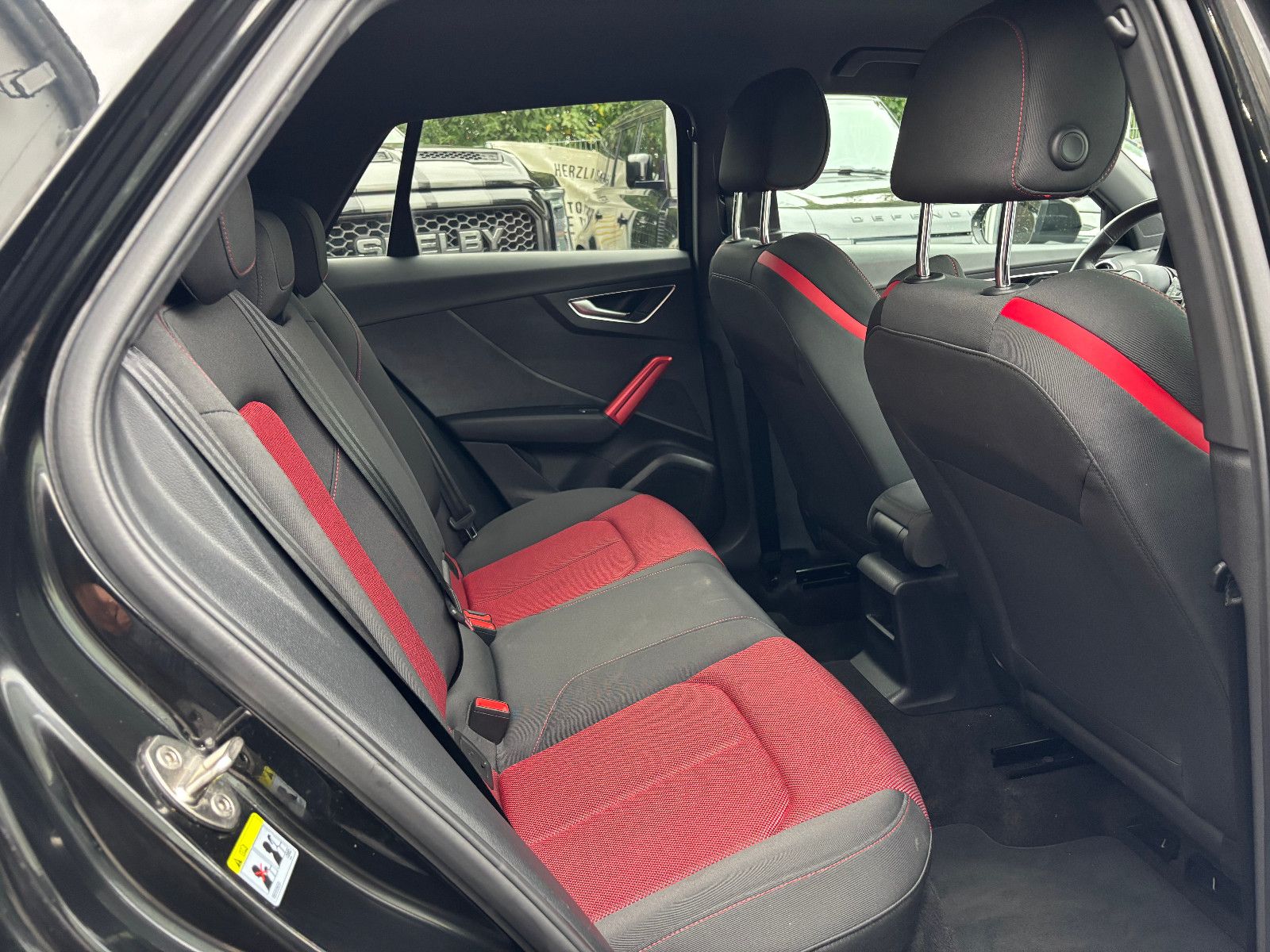 Fahrzeugabbildung Audi Q2 quattro sport/S-LINE/HEAD-UP/KAMERA/B&O