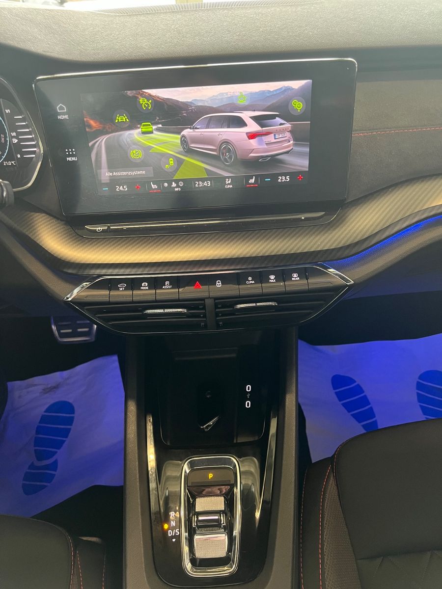 Fahrzeugabbildung SKODA Octavia Combi RS *HEAD*ACC*KAMERA*LED*VIRTUAL*