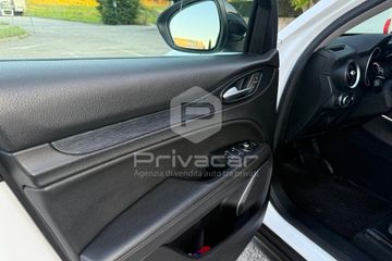 Alfa-Romeo Stelvio - 11