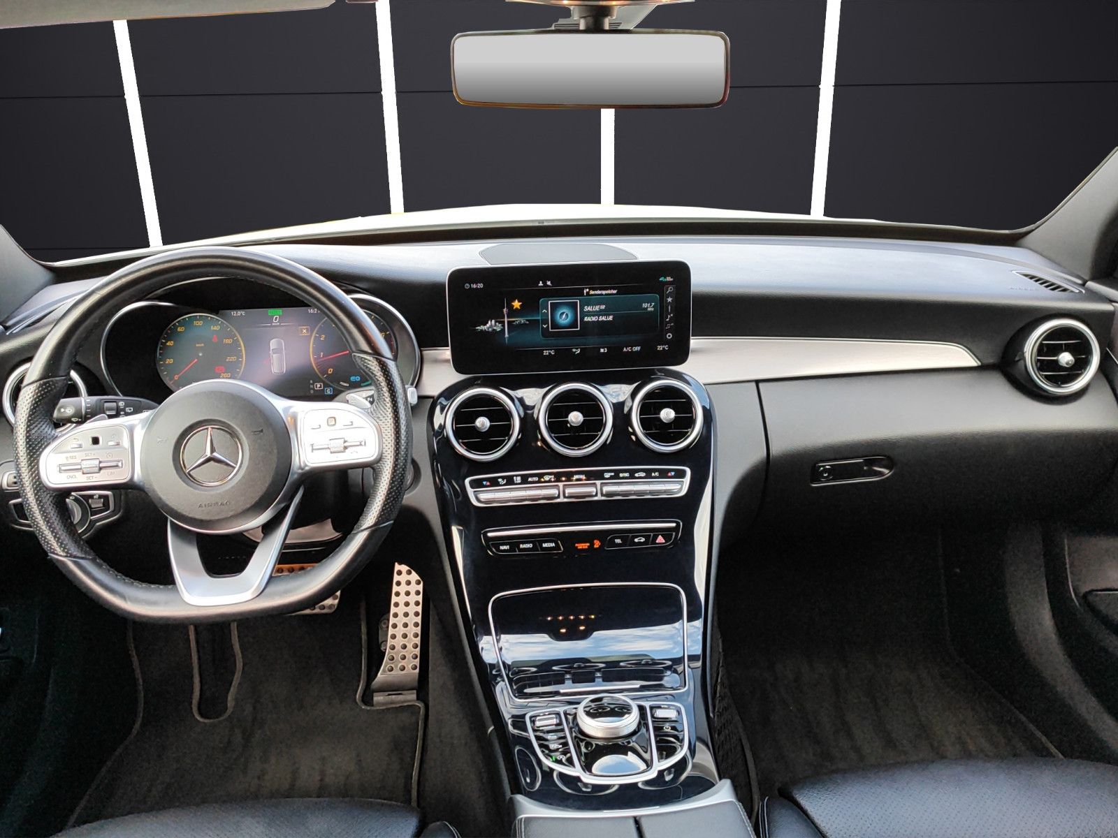 Fahrzeugabbildung Mercedes-Benz C 200 T*AMG-Line*Navi*Night-Paket*Keyless-Go*