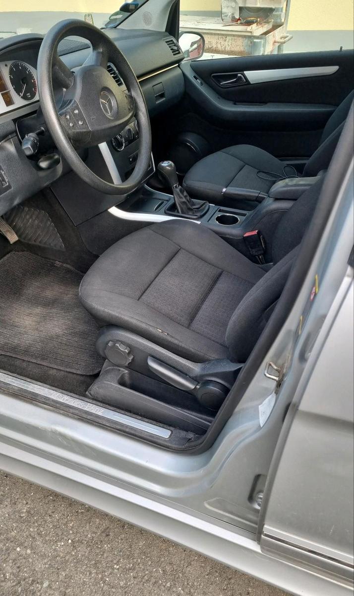 Mercedes-Benz B150 2006 — двигун