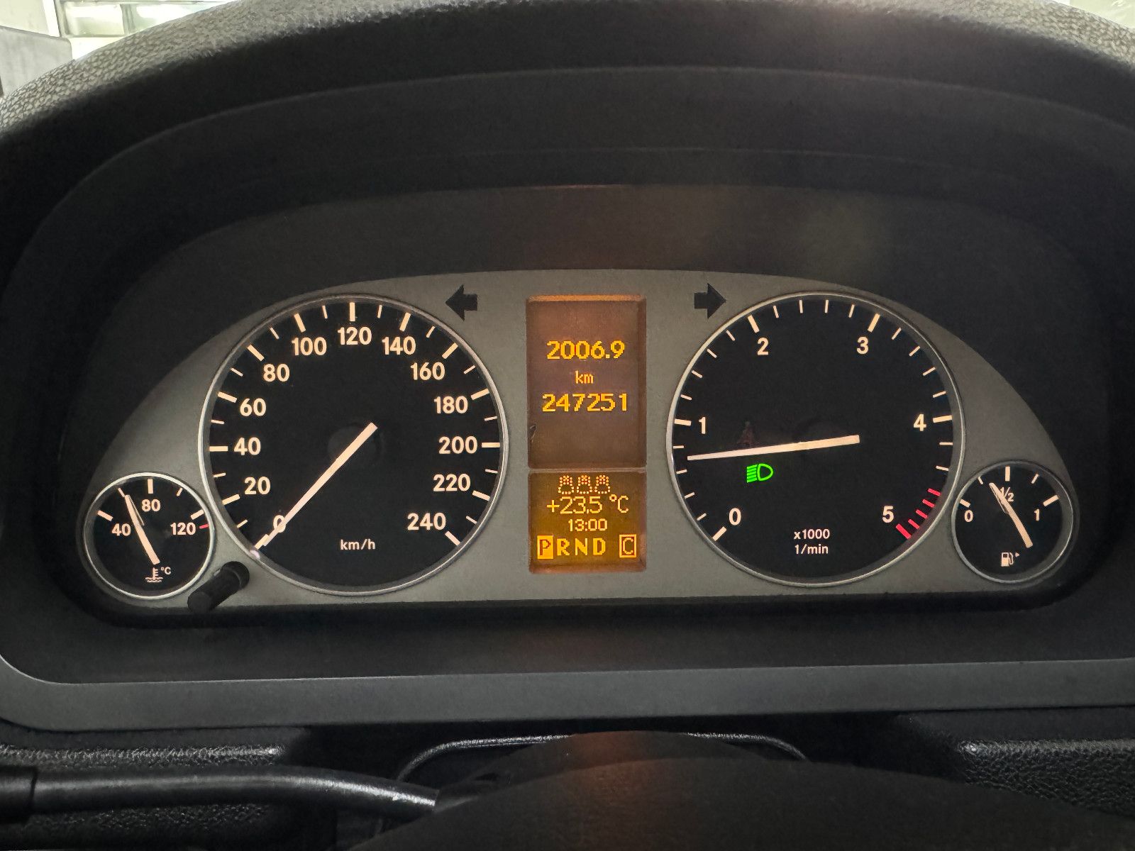 Fahrzeugabbildung Mercedes-Benz B 200 CDI AUTOMATIK SPORTPAKET BI-XENON KAMERA