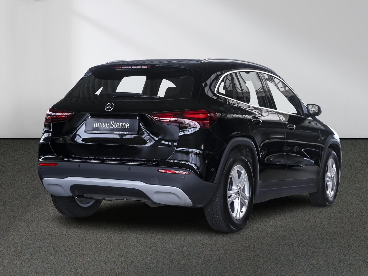 Mercedes-Benz GLA 200 Rückfahrkamera Sitzheizung MBUX-Navi LED