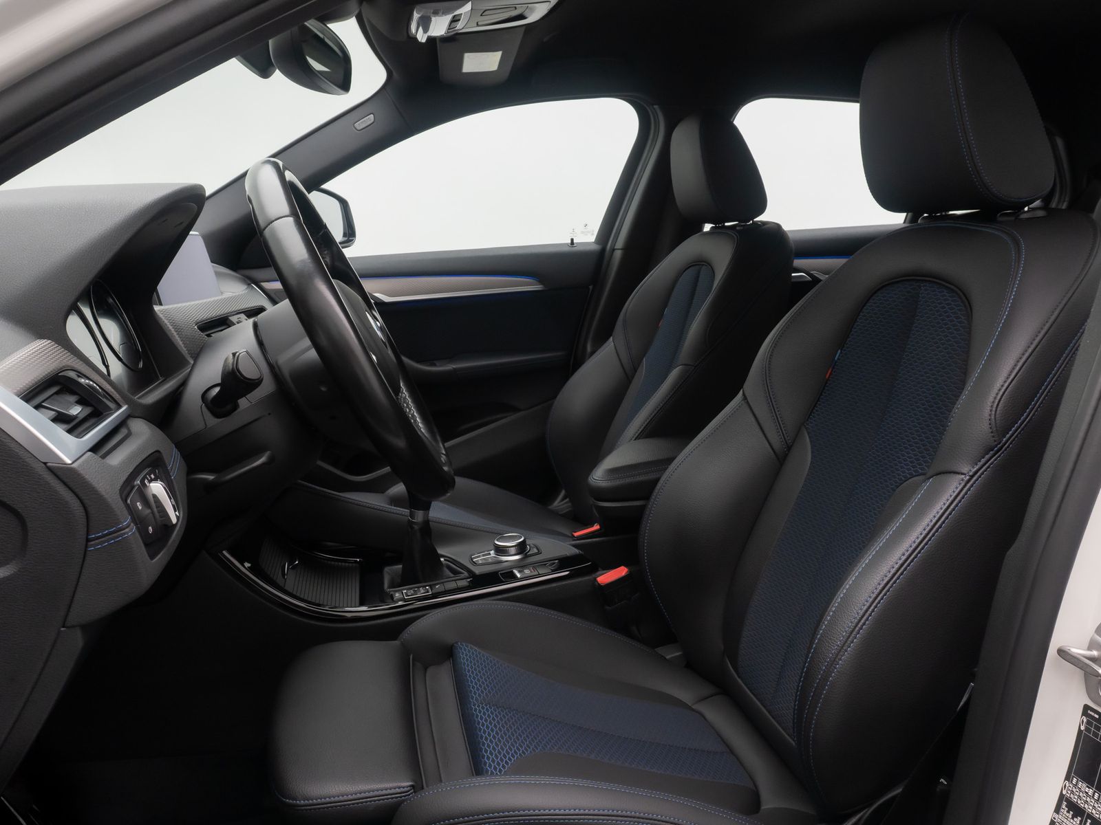 Fahrzeugabbildung BMW X2 sD18d M Sport GeschwindigReg Kamera DAB 19"