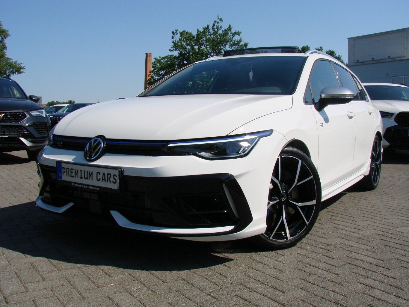 Volkswagen Golf Variant 2.0TSi R-Performance 4M ACC LED Pan foto 2