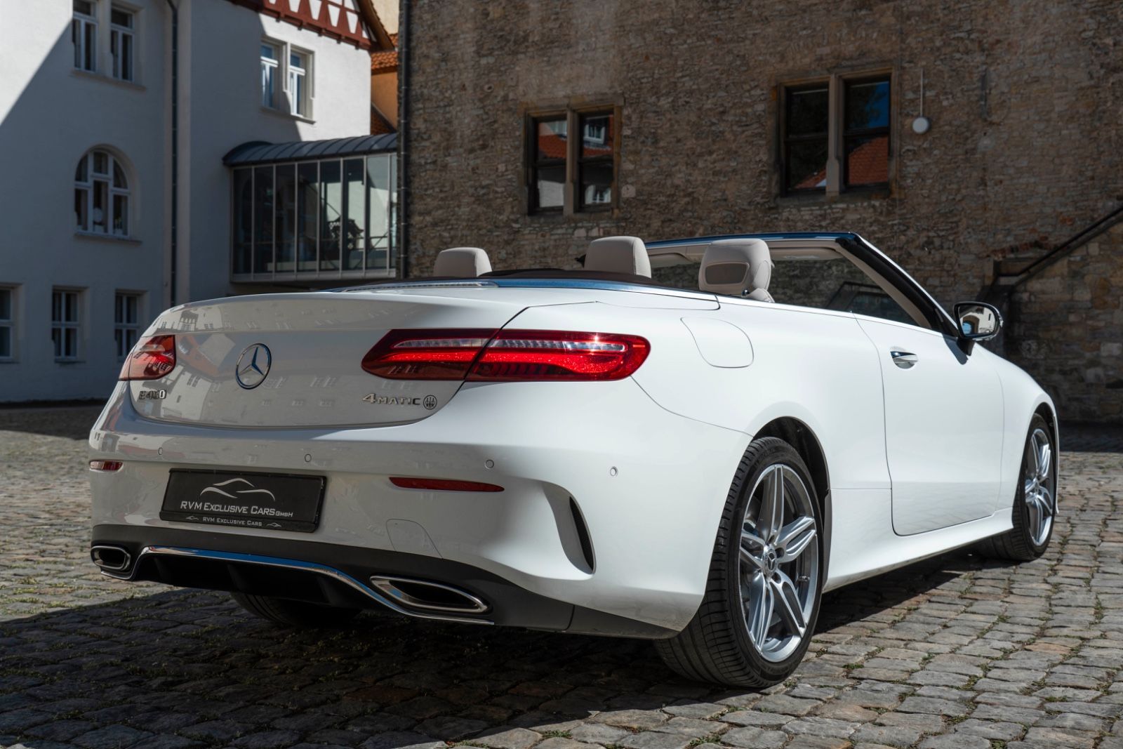 Fahrzeugabbildung Mercedes-Benz E 400 Cabrio 4Matic AMG HUD 360° BURMESTER ACC