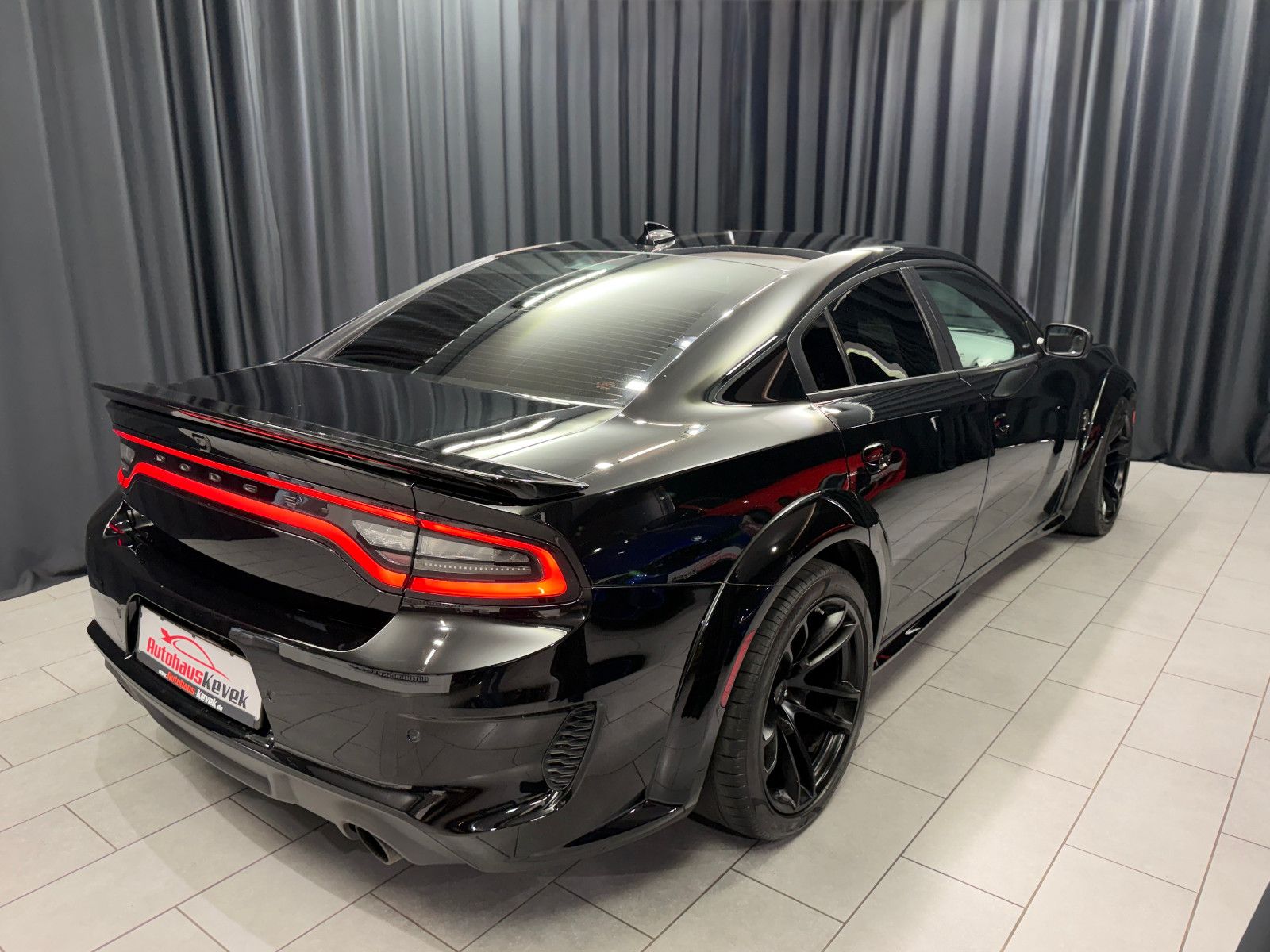 Fahrzeugabbildung Dodge Charger SRT Hellcat|WIDEBODY|U-FREI|D-FZG|H&K
