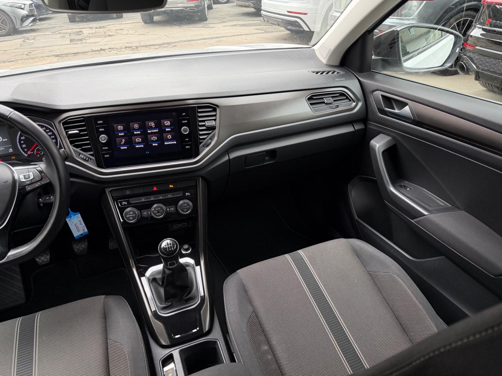 Volkswagen T-Roc Style*R-KAM*AHK*APPLE-CAR*ALU