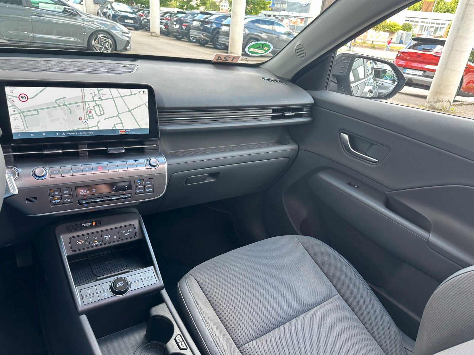 Fahrzeugabbildung Hyundai Kona Elektro Prime 65,4kWh Glasschiebedach/360°!
