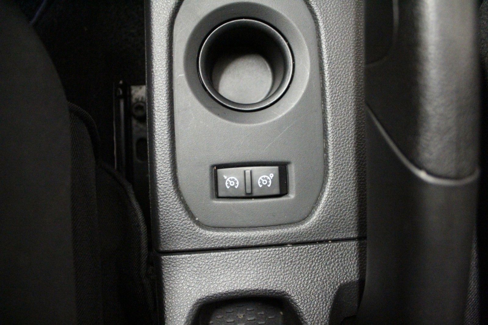 Fahrzeugabbildung Dacia Duster TCe 130 Urban 2WD *Klima*Sitzhzg*