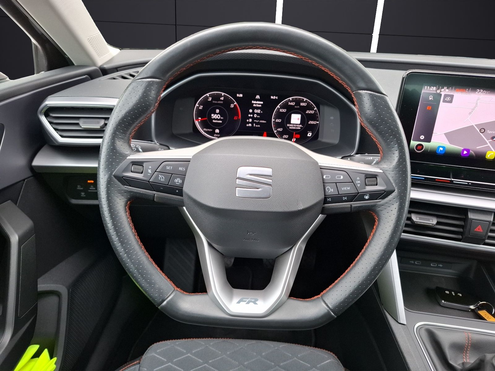 Fahrzeugabbildung SEAT Leon TDI FR-Line LED Navi GRA PDC SH LM
