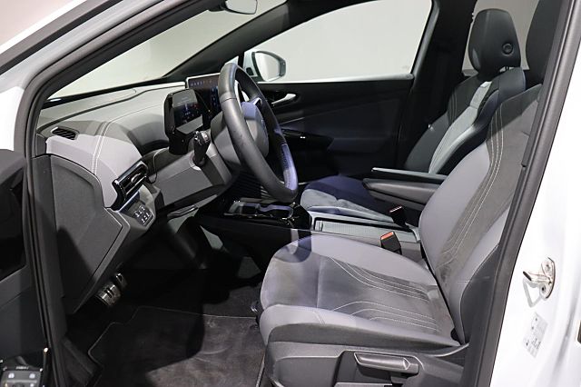 ID.4 Pure 125kW Pano Wärmpep. IQ-LIGHT ACC Ganzj