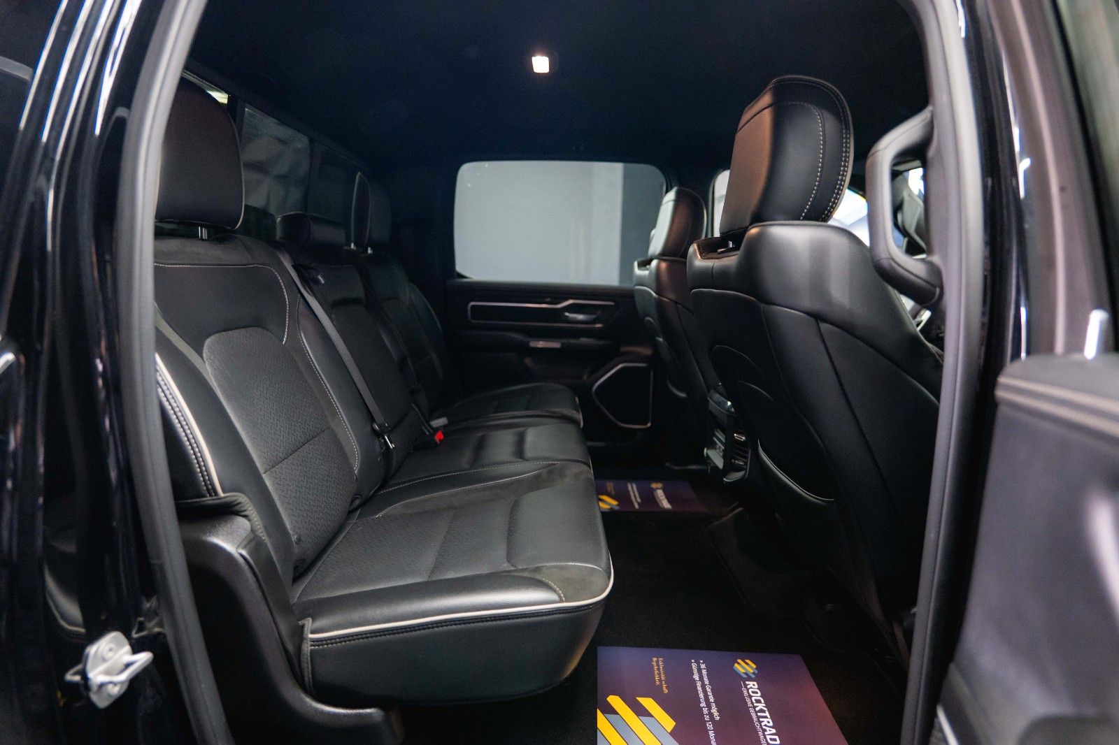 Fahrzeugabbildung Dodge RAM 5.7 V8 HEMI 4x4 Night LARAMIE RAMBOX 19%