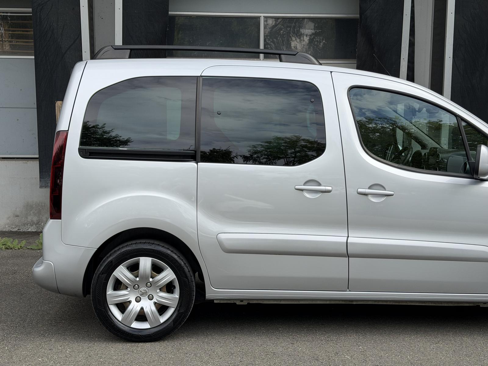 Peugeot Partner Allure Navi Kamera Tempomat Sitzheizung