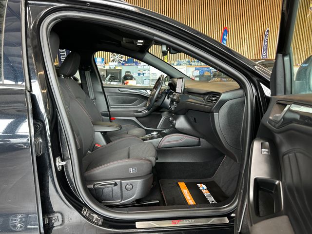 Ford Focus*ST*SpurH*Totwinkel*ACC*LED*2-Zonen*VOLL*