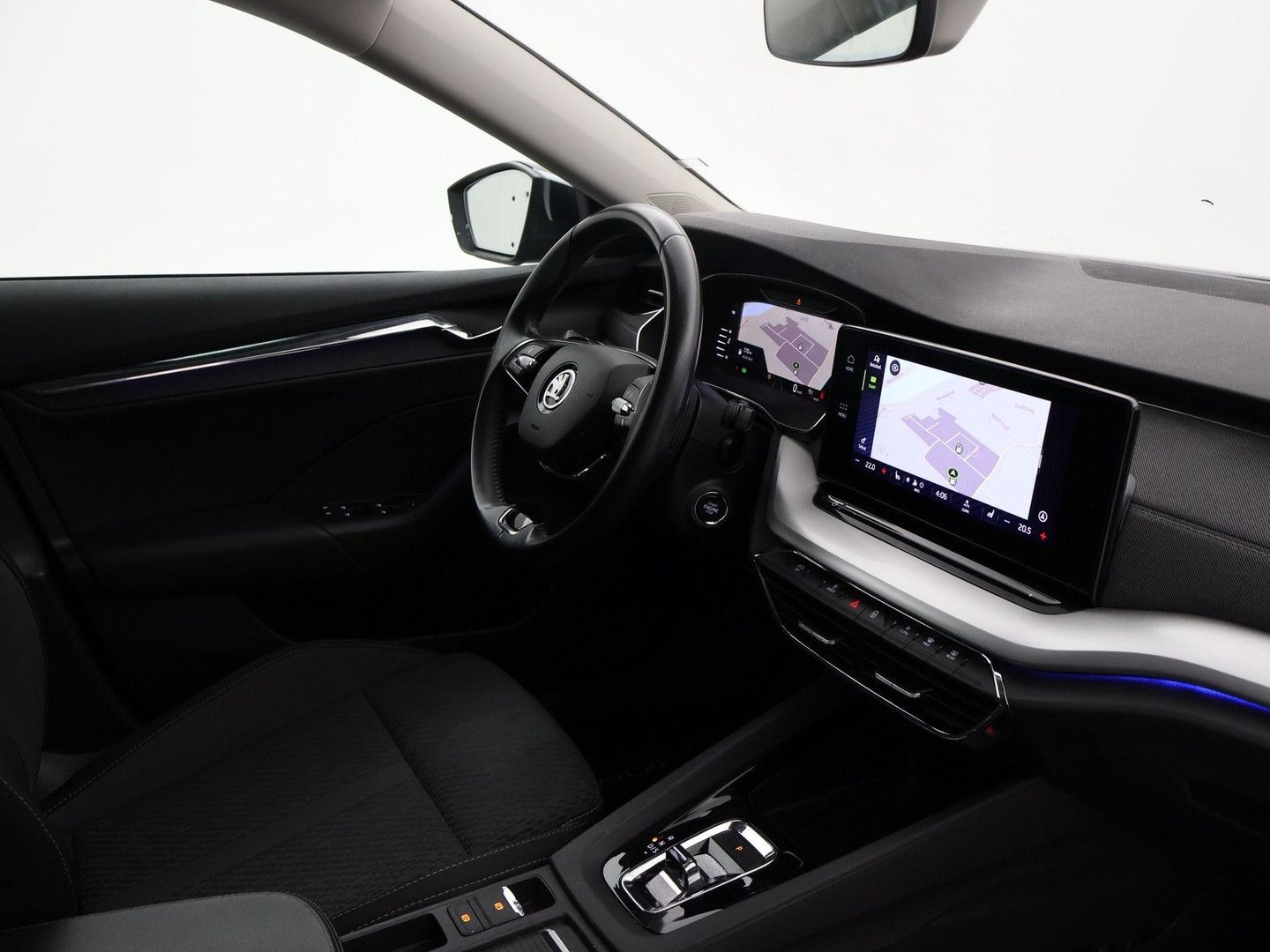Skoda Octavia Combi 1.5 e-TSI AUT. + 18 INCH | ADAPTIV imagem 3