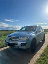 Mercedes-Benz ML 350 4MATIC - - Mercedes-Benz ML 350 Gebrauchtwagen in Stuttgart