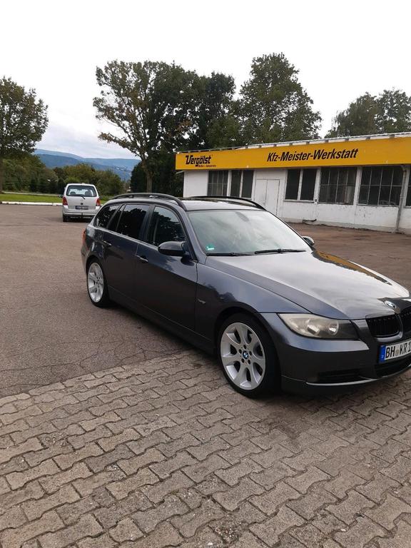 BMW 320