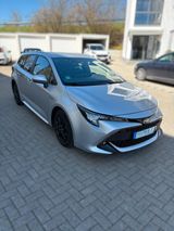Toyota Corolla Touring Sports Hybrid Business Edition - Toyota Corolla: Business Edition