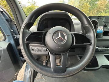 Mercedes eSprinter - 11