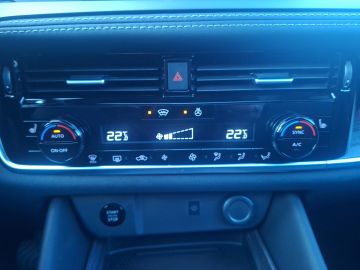 Nissan Qashqai Tekna 1.3 DIG-T 4x4 °LED°BOSE°RFK°PGD°