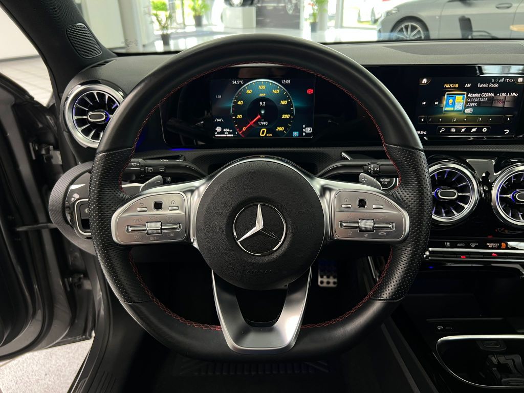 Mercedes-Benz A 200 7G-DCT*AMG*LED*PANO*KAM*MBUX*