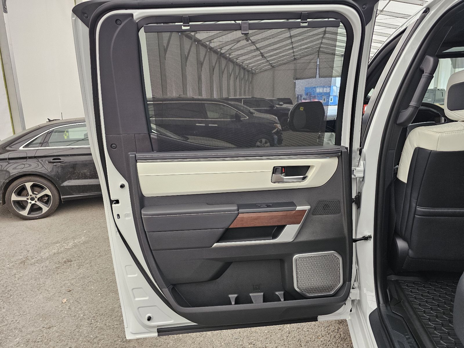 Fahrzeugabbildung Toyota Tundra Capestone T1: 74.000 EURO ! Stock !!!!!!!