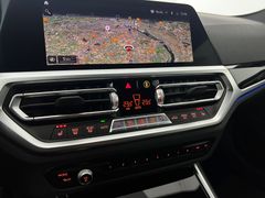 BMW M4 Competition / 510PS / SCHALENSITZE / CARBON/ BMW M4 Competition / 510PS / SCHALENSITZE / CARBON/