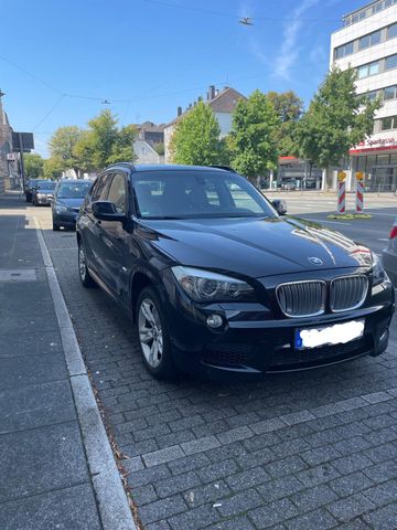 BMW Bmw X1 23d Xdrive Vollaustattung M-Austatt...