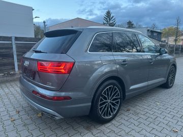 Audi Q7 - 3
