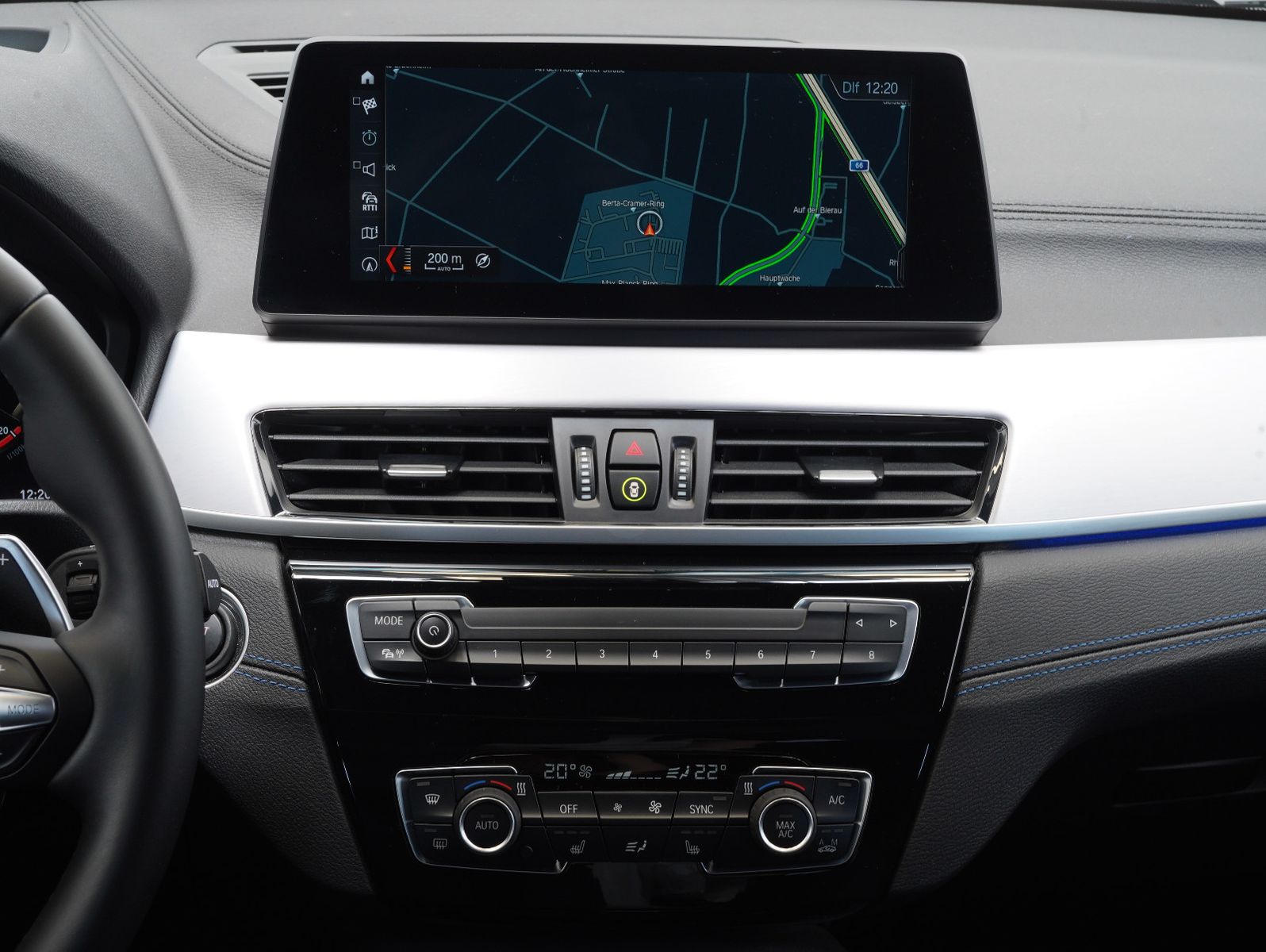 Fahrzeugabbildung BMW X2 sDrive 20 i M Sport LED/HEADUP/KEYLESS/KAMERA