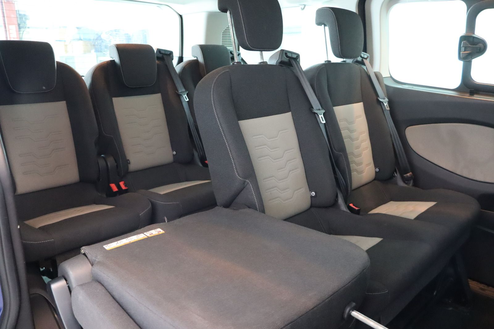Fahrzeugabbildung Ford Tourneo Custom 2.2 TDCi * 8 Sitzplätze