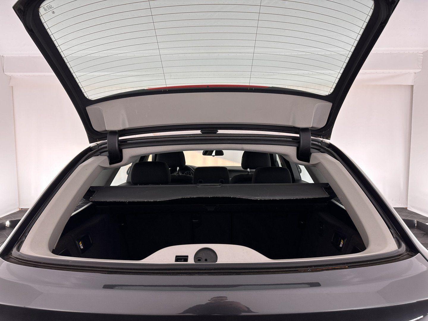 BMW 518 2014 — photo 10