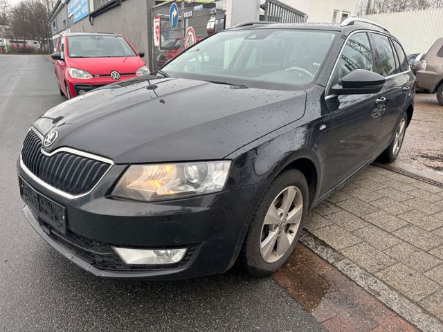 Skoda Octavia Combi Edition DSG Panorama 1 Hand