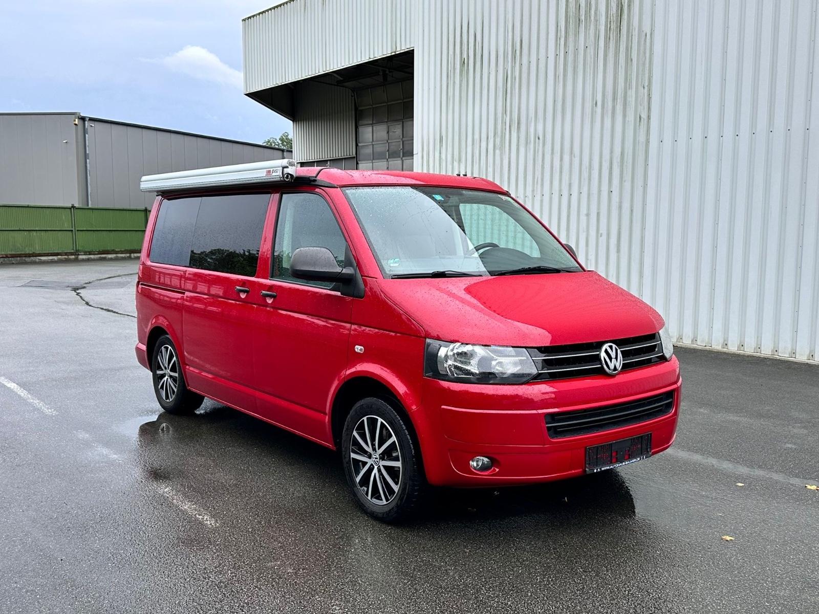 Volkswagen T5 California 2.0 TDI 180 ch DSG / Toit relevable / Chauffage auxiliaire / Store / Couchage