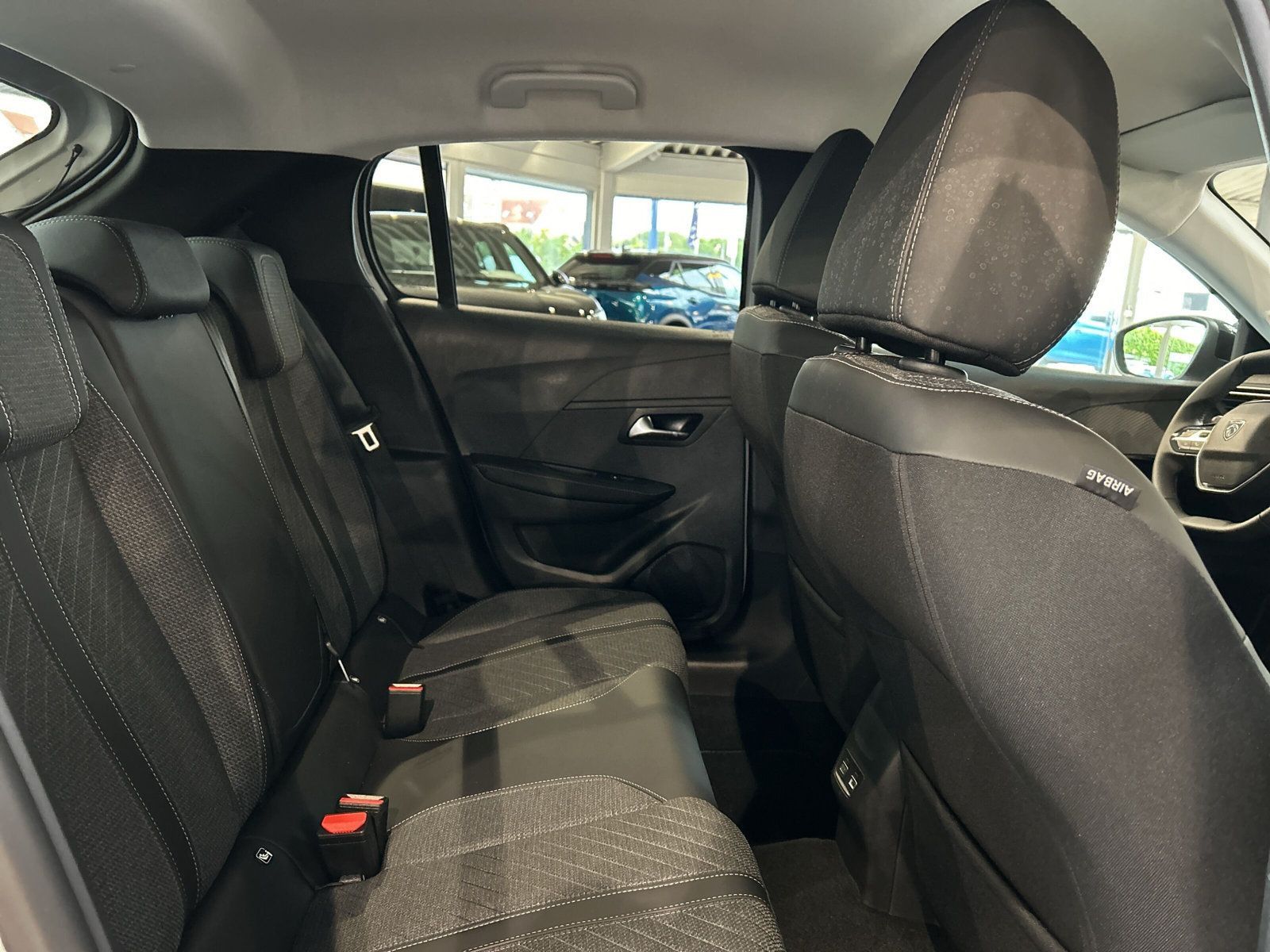 Peugeot 208 - Bild 10