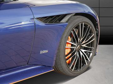 2019 Aston Martin DBS — миниатюра 14