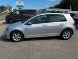 Volkswagen Golf VII Lim. Trendline BMT - mit Diesel-Antrieb: Kleinwagen, Automatik