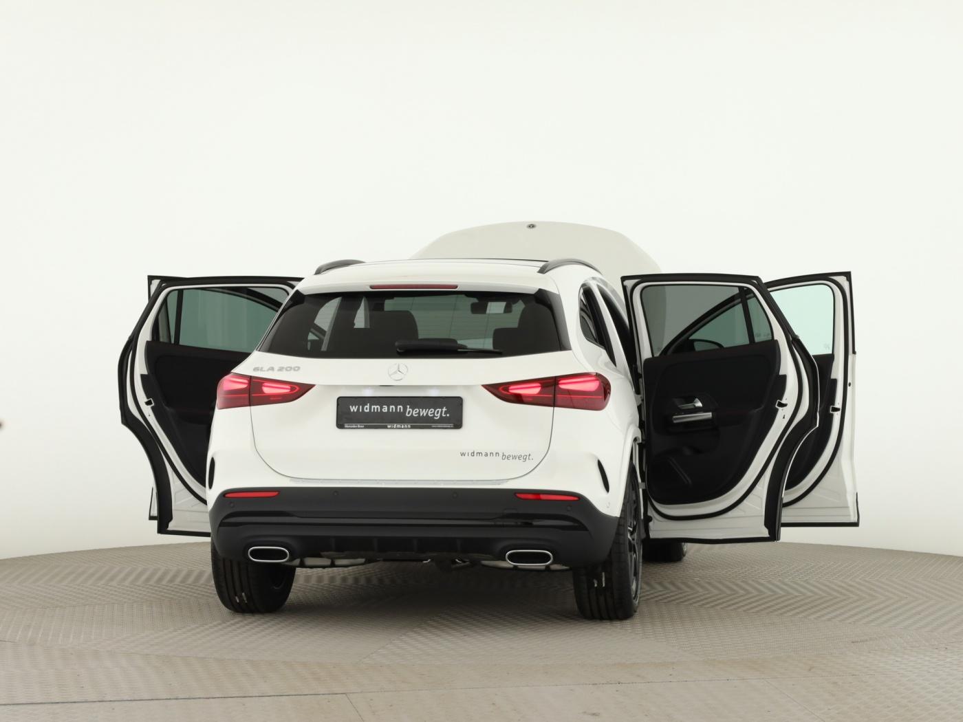 Mercedes-Benz GLA *AMG*RückKamera*Panodach*Keyless*WinterP, миниатюра 9
