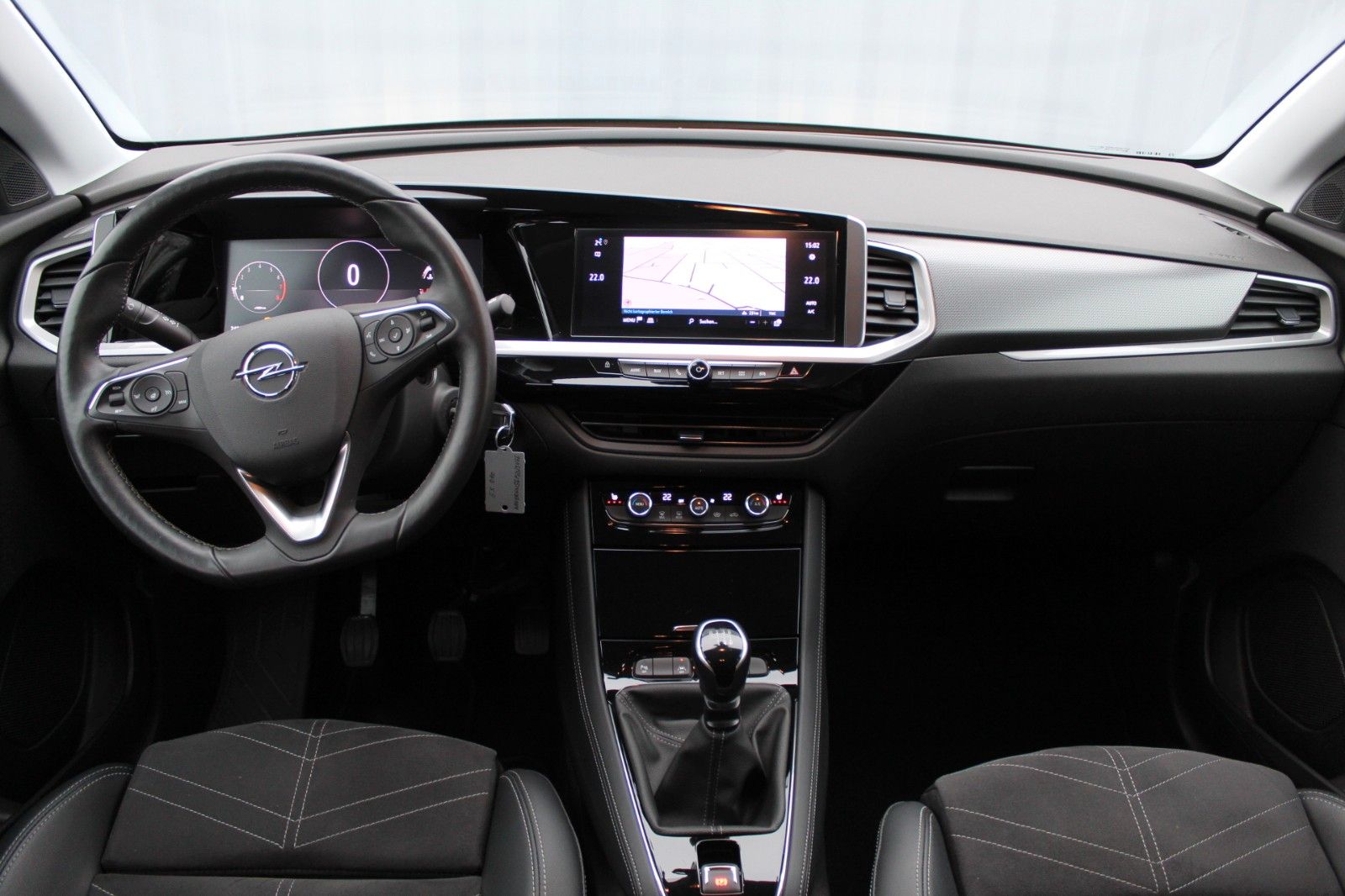 Fahrzeugabbildung Opel Grandland Elegance Navi*AHK*Intellilux